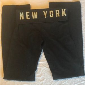 Victoria’s Secret Flare New York leggings